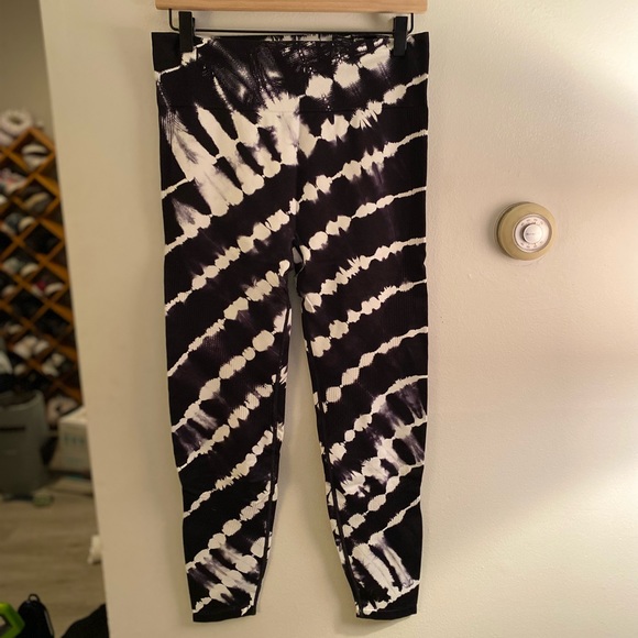 PINK Victoria's Secret Pants - Victorias Secret Pink Seamless Yoga Leggings